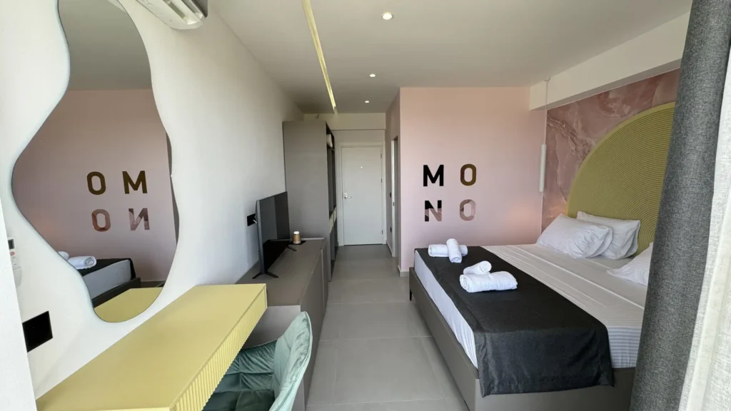 King Room with Balcony (18)