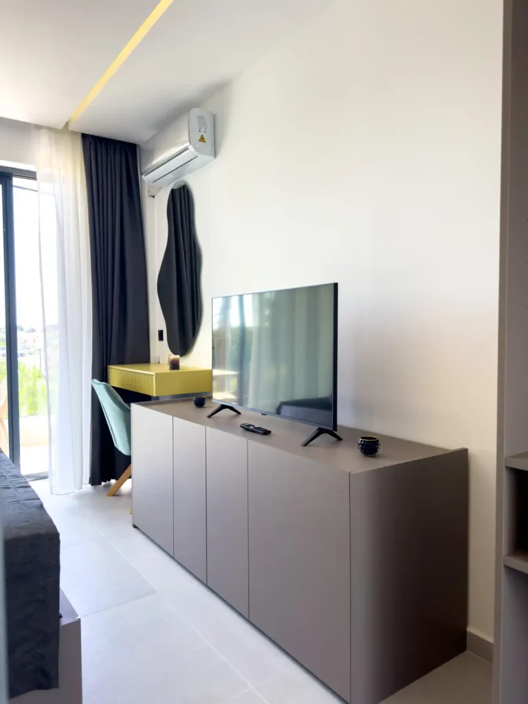 King Room with Balcony (21)